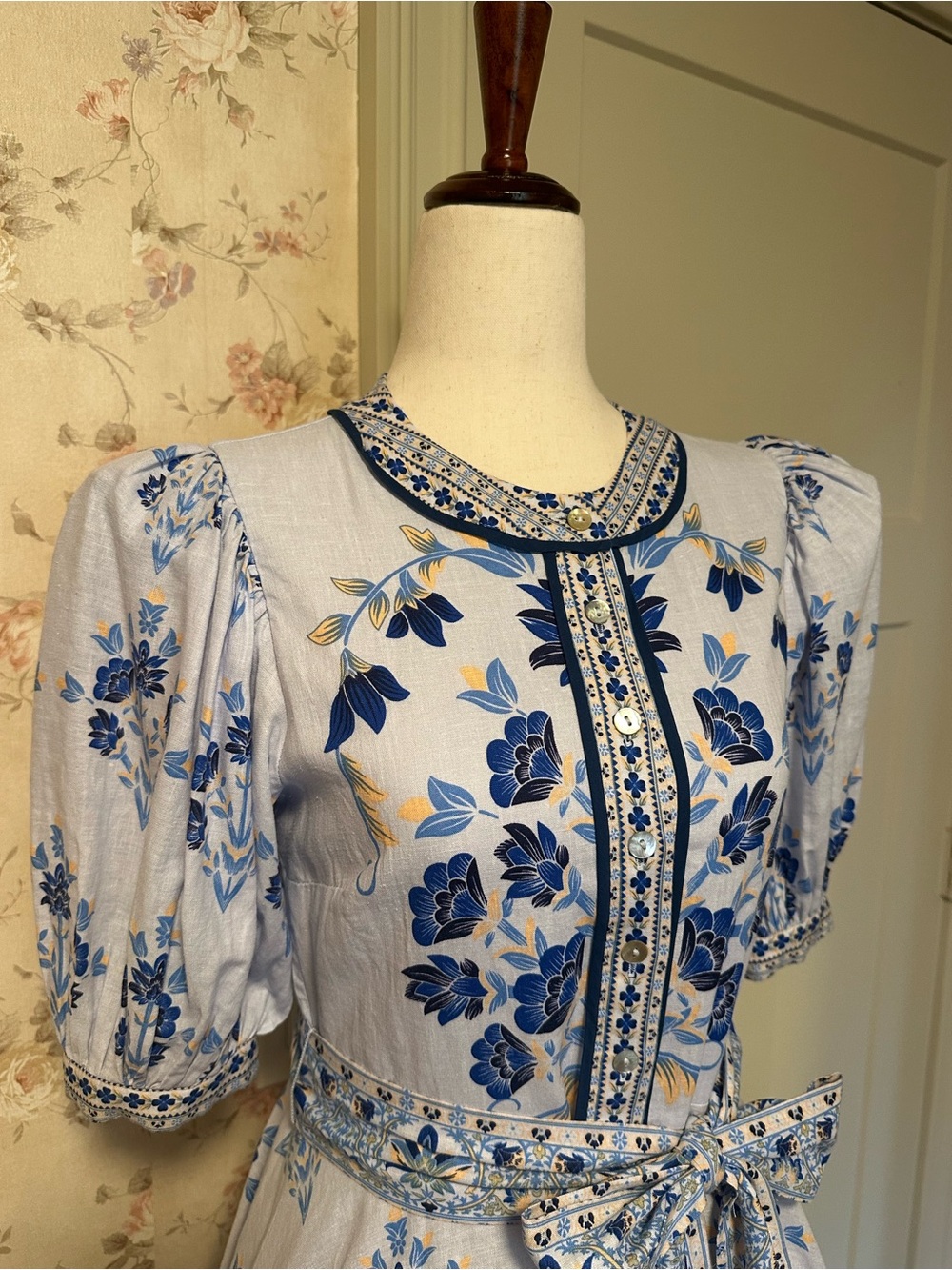 A Loves A Blue White Floral Bubble Sleeve A-Line Flounce Mini Dress XS - Picture 11 of 16